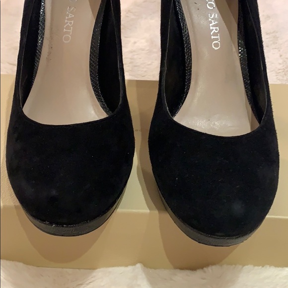 Franco Sarto Black Suede Pumps - Picture 3 of 7